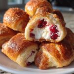 Cranberry Cream Cheese Crescent Bites | Easy Fall Appetizer!