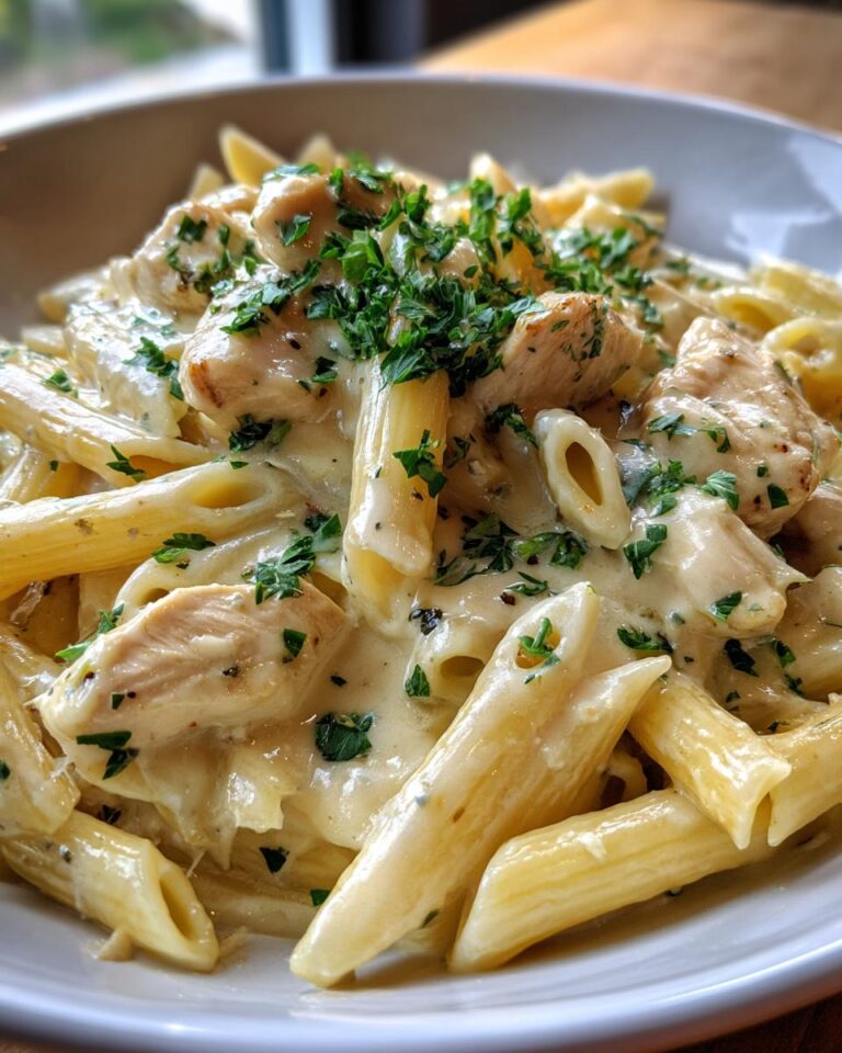 Creamy Chicken Alfredo Penne Pasta